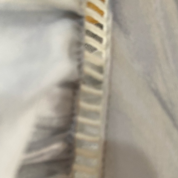 Papermoon size M Grey and White Abstract Print Flutter Sleeve Pullover Top - Picture 3 of 9